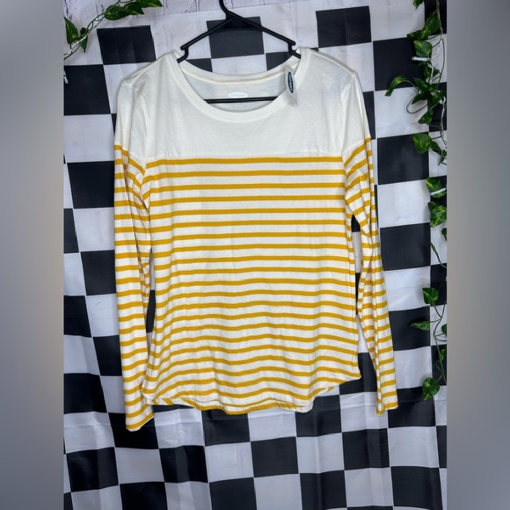 MEDIUM‎ OLD NAVY YELLOW STRIPPED TOP
